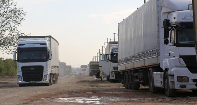 Tır parkı hem trafiği hem sürücüleri rahatlattı