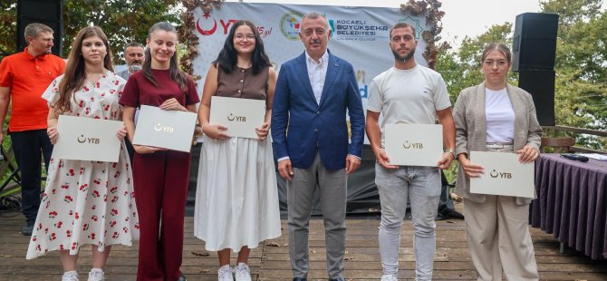 Büyükakın, soydaş gençlerle buluştu