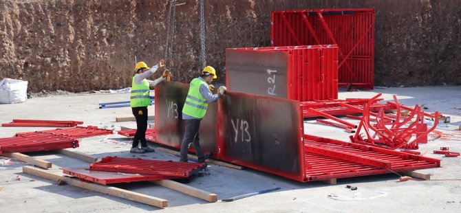 Kartepe Evleri’nde durmaksızın çalışılıyor