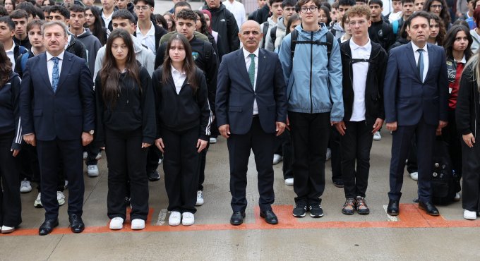 Başkan Söğüt, “Gençlerimiz bizlere güven veriyor”