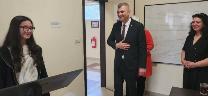 GÖLCÜK BELEDİYESİ KONSERVATUVARI'NDA SINAV HEYECANI