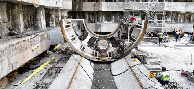 Dev köstebeklerden 2’sinin daha montajı başladı