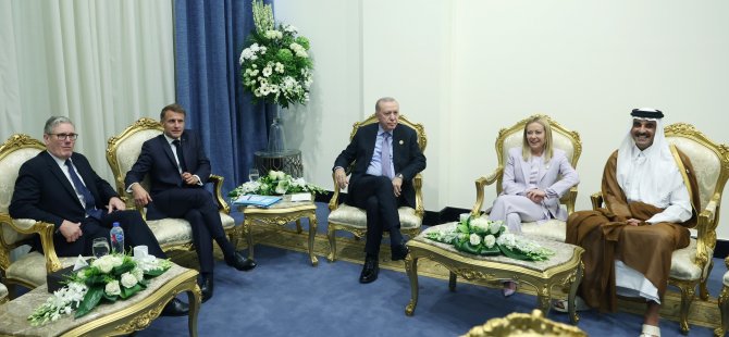 Mısır'daki zirveye damga vuran görüntü