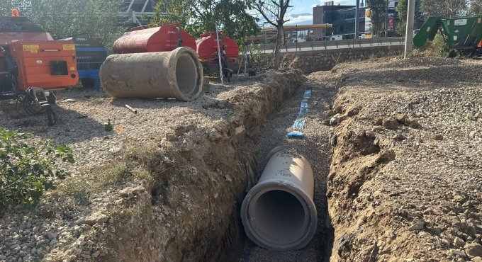 İSU, İzmit’te 6 mahallede altyapı çalışması sürdürüyor