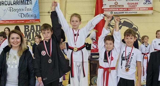 Körfez’in Altın Tekvandocuları Balkan Kupası’nda Parladı