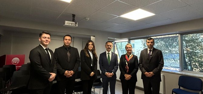 Vali Aktaş, Türk Eğitim Vakfı Kocaeli Şubesini Ziyaret Etti