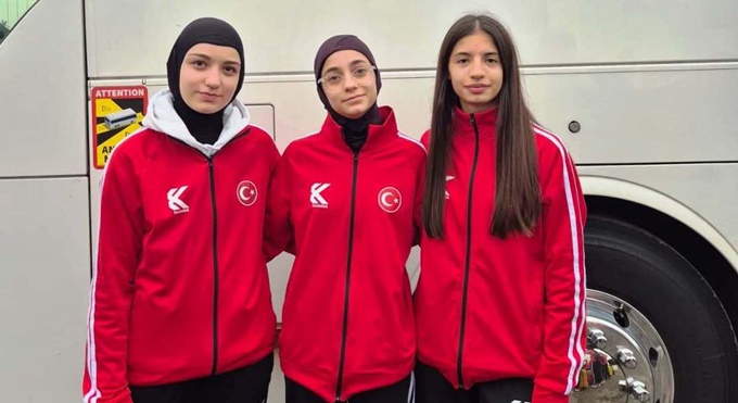 Körfezli karateciler madalya aşkıyla