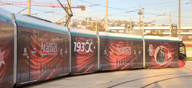 Otobüs ve tramvaylarda Ata’ya saygı