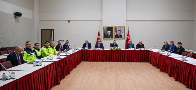 Kocaeli’de Trafik İşaret Levhalarının Sadeleştirilmesi İçin Komisyon Toplantısı Yapıldı