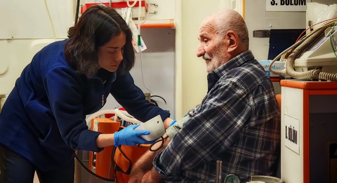 Sağlıklı Toplum Sağlıklı Gölcük Mahalleleri Karış Karış Geziyor