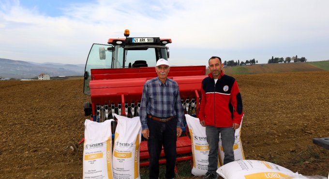 Büyükşehir’in hibeli tohumları toprakla buluştu