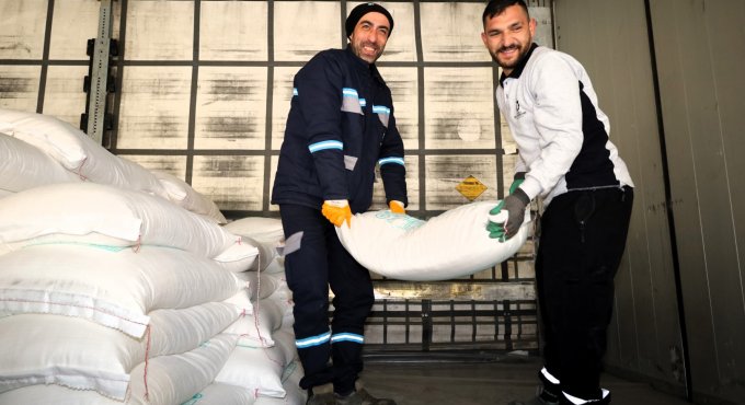 Büyükşehir’den arıcılara yüzde 50 hibeli arı yemi