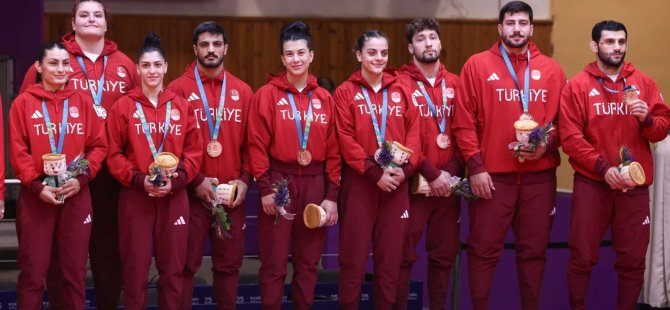 Kağıtspor, Riyad’dan madalya taşıyor