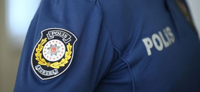 Polis memuru mescitte intihar etti
