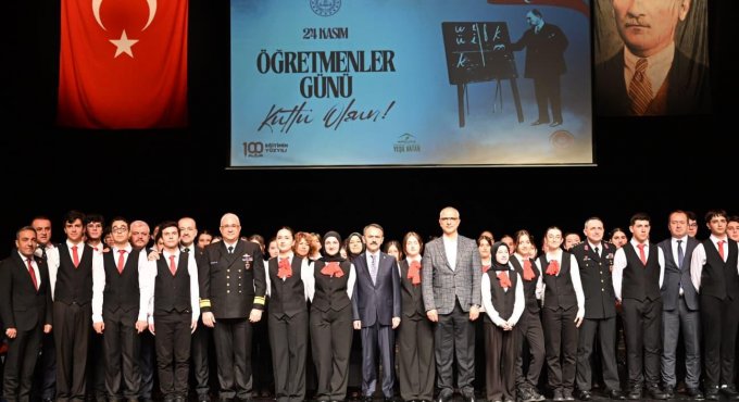 24 Kasım Öğretmenler Günü Kutlama Programı Vali İlhami Aktaş’ın Katılımıyla Gerçekleştirildi
