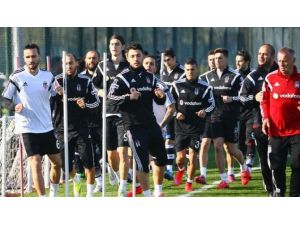 Beşiktaş 12 Eksikle Çalıştı
