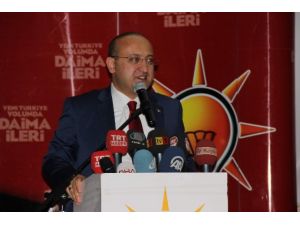 Türk Askerine Silah Çekerken De Mi...”