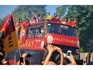 Galatasaray Kafilesi Yola Çıktı