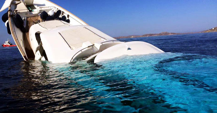 İngiliz bayraklı 'Forme' adlı yat koyda battı