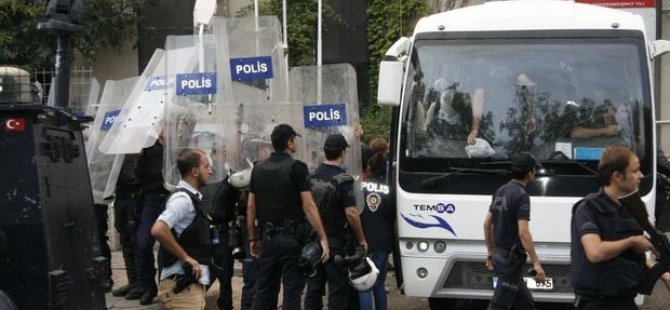 Dicle Haber Ajansı'na polis baskını