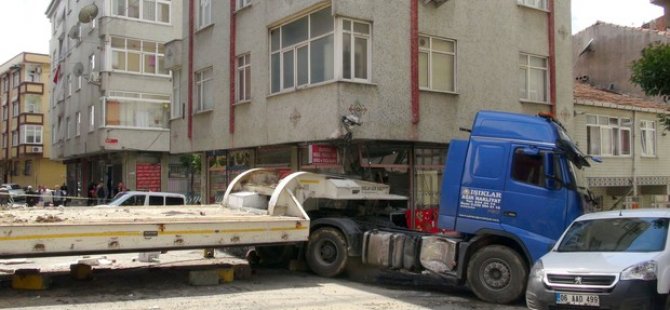 İstanbul'da TIR dehşeti!