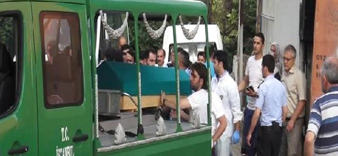 Eşini Boğazından Bıçaklayarak Öldürdü