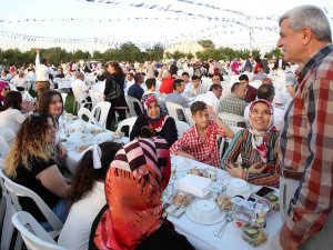 Ak Parti Kocaeli'den 3 bin kişilik iftar