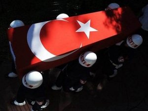Diyarbakır'da terör saldırısı:1 Şehit