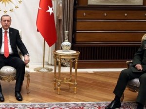 Cumhurbaşkanı Erdoğan Hulusi Akar’ı Cumhurbaşkanlığı Külliyesinde kabul etti