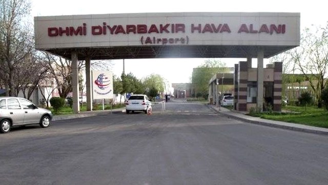 Havalimanı'na Roketatarlı Saldırı