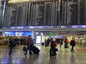 Viyana'da Türk yolcular mahsur bırakıldı