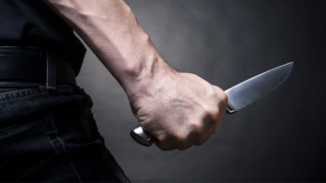 18 Yaşındaki Kızın Başını Kestiler