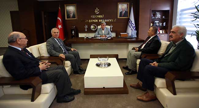 Başkan Karaosmanoğlu, Cem Vakfı’nı konuk etti