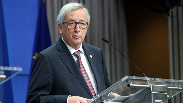 Juncker: AB Türkiye'ye ders vermekten çekinsin