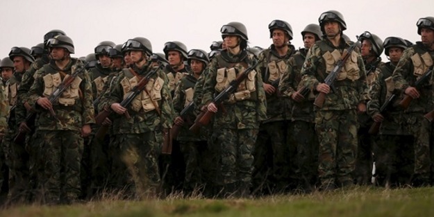 Bulgaristan ordusu alarma geçti