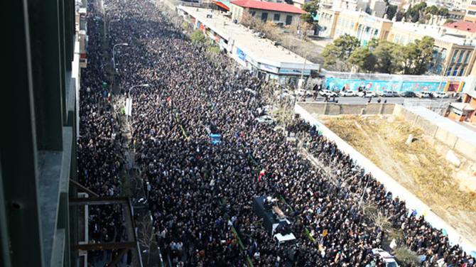 Yüz binlerce İranlı Rafsancani'yi uğurluyor