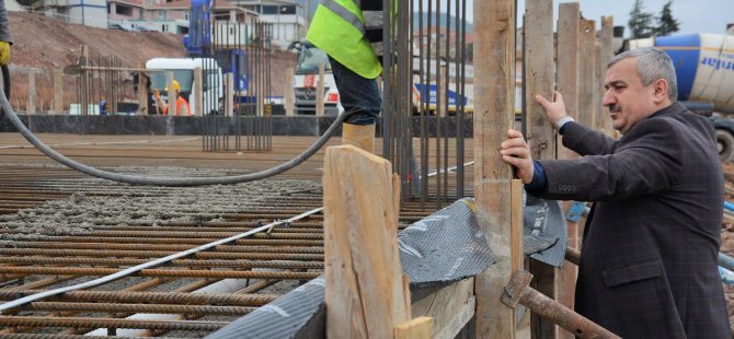 Üniversitede ilk bloğun temeli atıldı