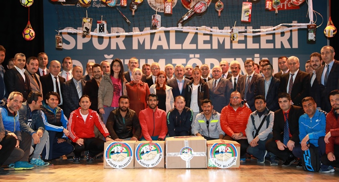 Körfez’de okullara dev destek