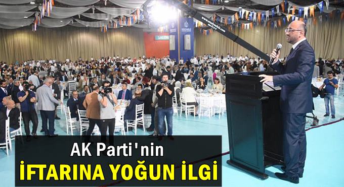 AK Parti'nin iftarına yoğun katılım