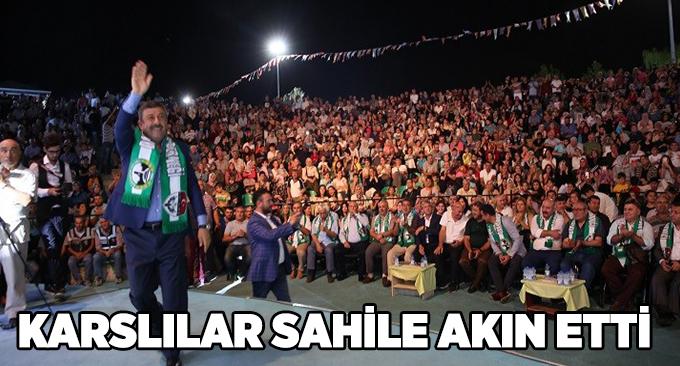 Karslılar sahile akın etti