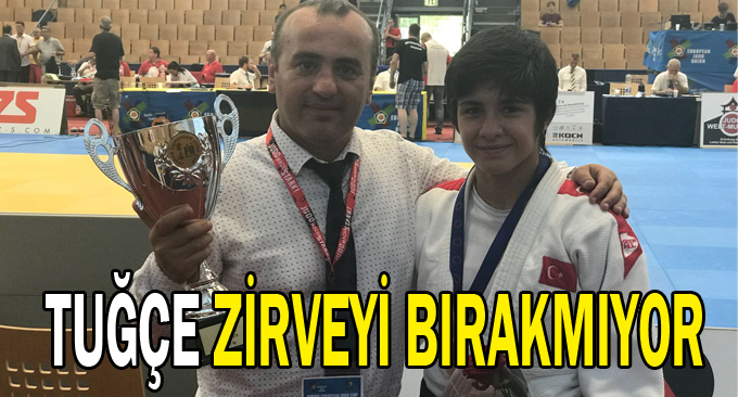 Tuğçe zirveyi bırakmıyor