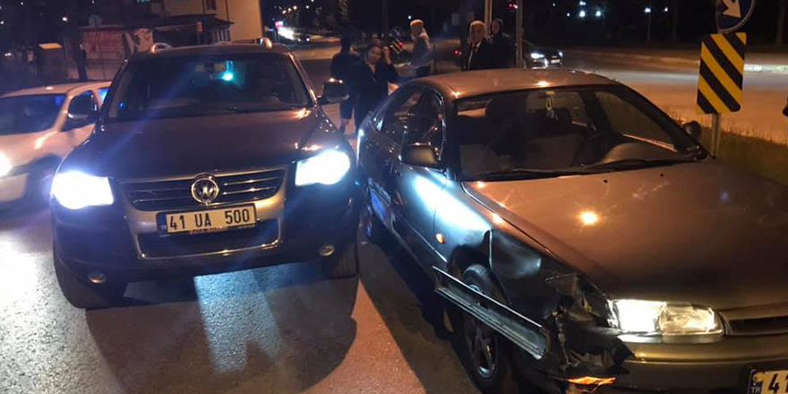 İYİ Partililerin aracı kaza yaptı