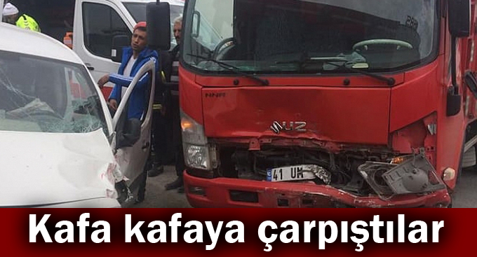 Kafa kafaya çarpıştılar