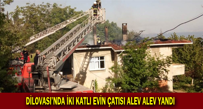 Dilovası'nda İki katlı evin çatısı alev alev yandı