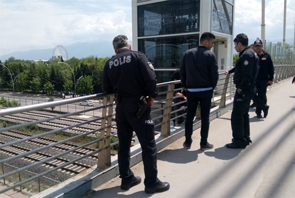 Kocaeli'de intihar girişimi!