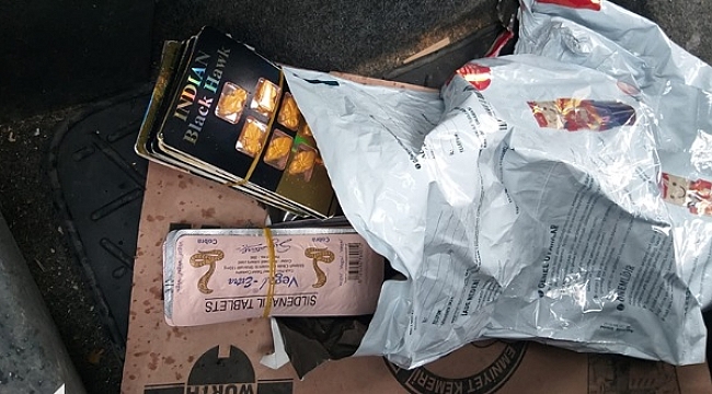 Polisin durdurduğu araçtan çıktı! 171 adet hap...