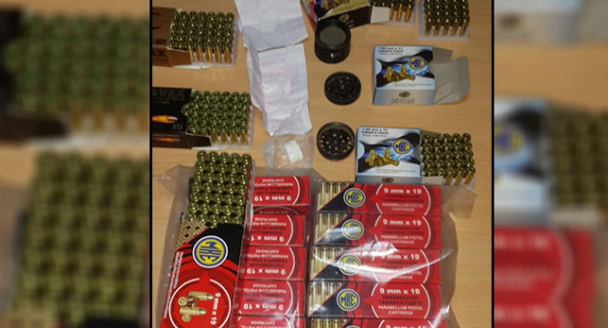 Zehir tacirleri iş üzerinde yakalandı!