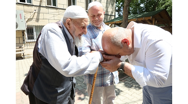 Bıyık vatandaşın içinde