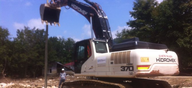 Büyükşehir, Düzce’deki sel felaketinin yaralarını sarıyor