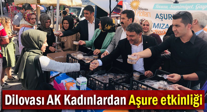 AK kadınlar Dilovası'nda aşure dağıttı
